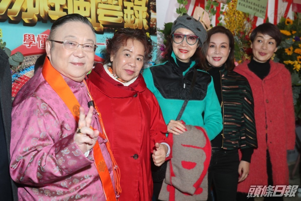 不少藝人都有現身支持。